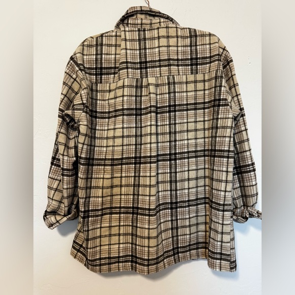 Princess Polly Tan and Black Plaid shacket button up Jacket size 4 medium fit - Picture 4 of 6